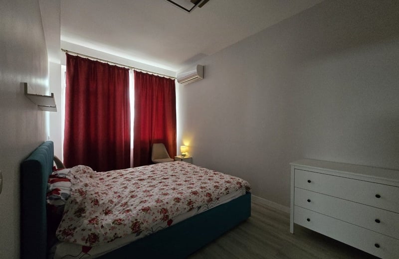 Location d’un appartement confortable et meublé avec place de parking, 64 м², Mamaia Sat, Roumanie