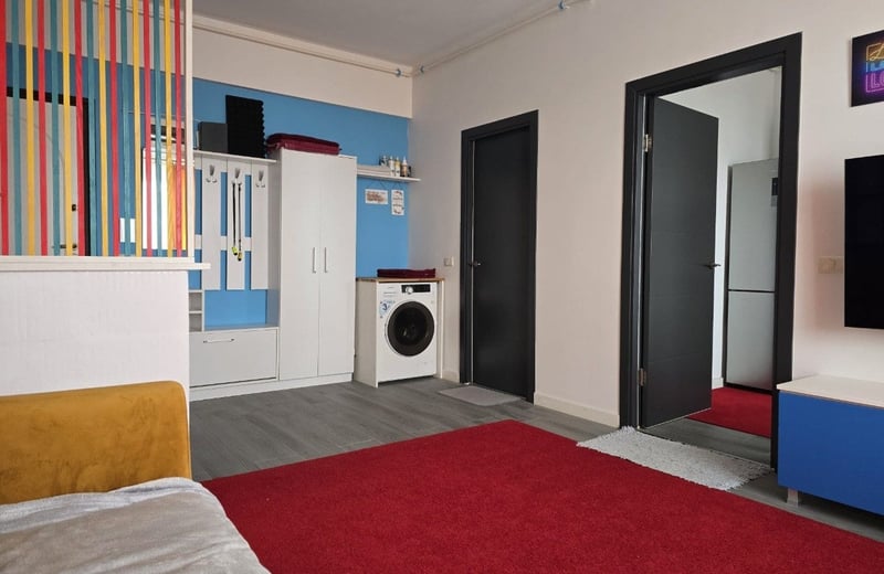 Location d’un appartement confortable et meublé avec place de parking, 64 м², Mamaia Sat, Roumanie