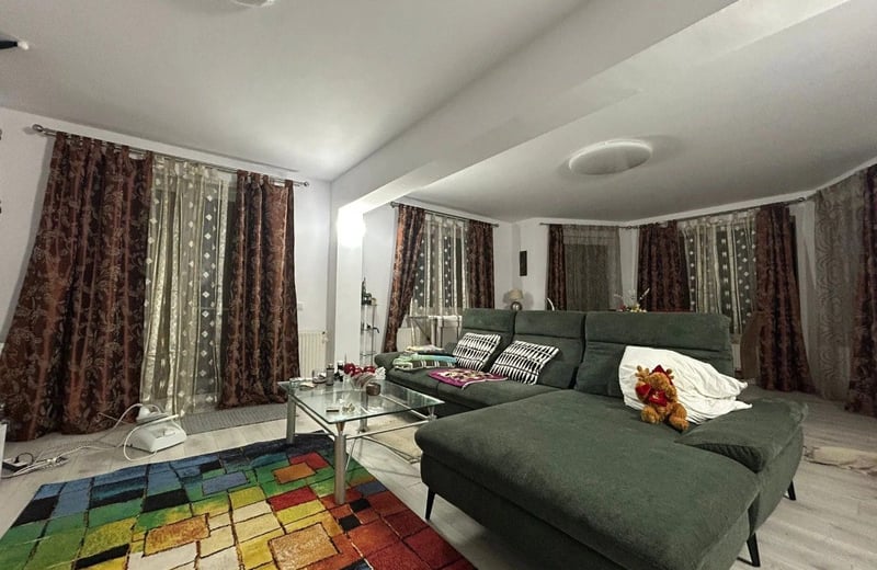 Location d’une maison spacieuse et confortable avec parking, 140 м², Boreal, Constanta, Roumanie