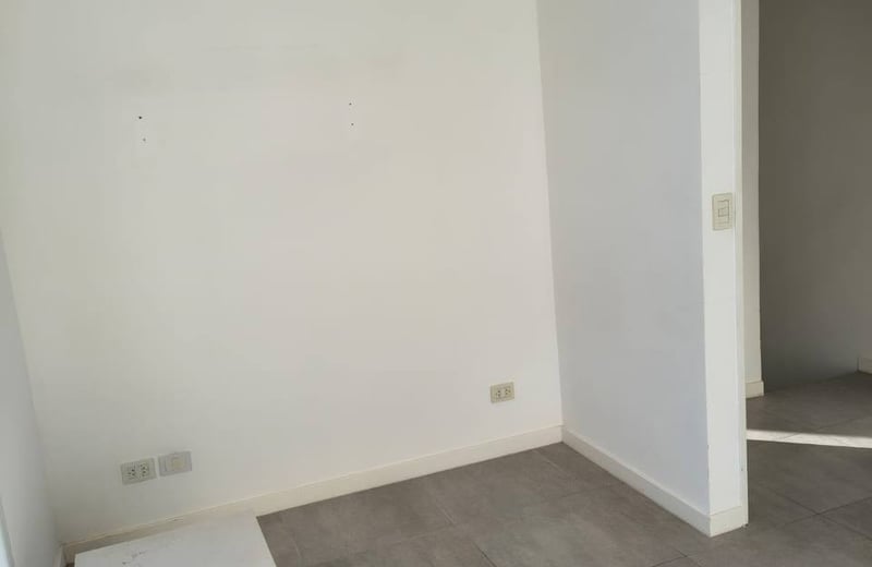 Alquiler de luminoso apartamento dúplex de 3 ambientes, Villa Urquiza, Buenos Aires, Argentina