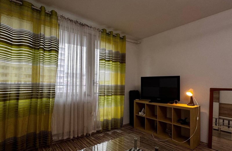 Location d'un studio chaleureux et meublé, Petržalka, Bratislava, Slovaquie