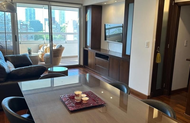 Alquiler de apartamento amplio y moderno con balcón, Palermo, Buenos Aires, Argentina