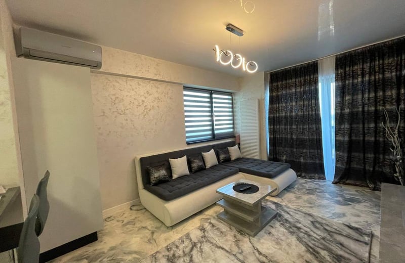 Location d'un appartement moderne et confortable près de la plage, 50 m², Mamaia, Constanța, Roumanie