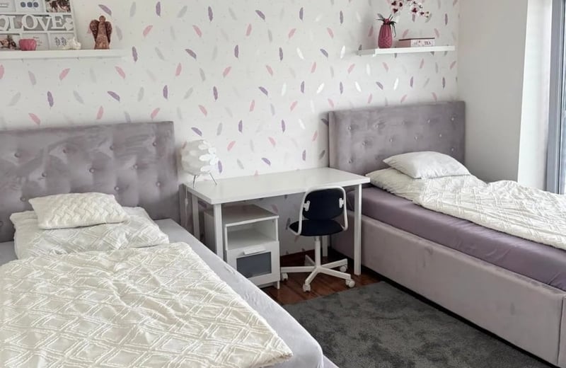 Location d'une villa moderne et confortable avec piscine, Bratislava, Slovaquie