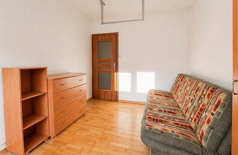 Alquiler de apartamento soleado y acogedor en una zona tranquila, 44 m², Varsovia, Polonia