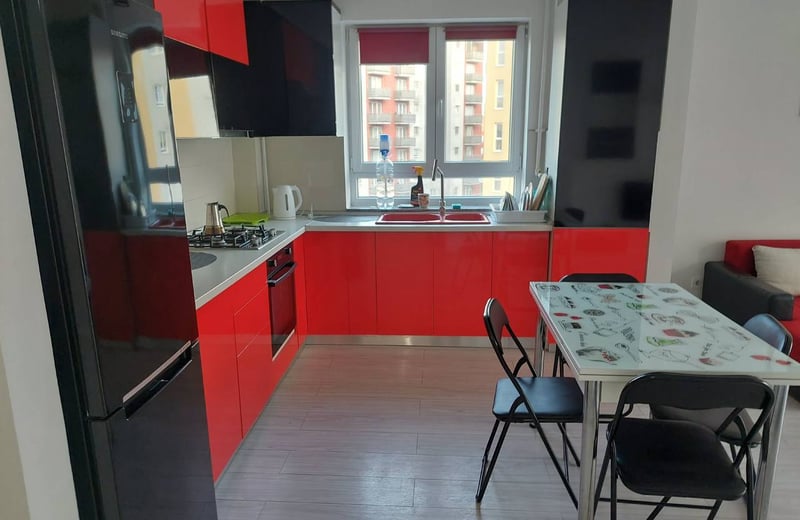 Se alquila apartamento acogedor con parking, Brașov