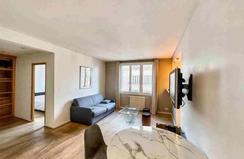 Alquiler a largo plazo de un apartamento de 2 habitaciones con muebles en París