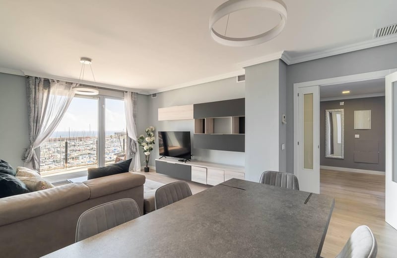 Spacious apartment 20 minutes from Barcelona