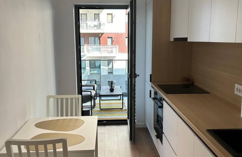 Spacious apartment 59 m² with parking, Bucharest