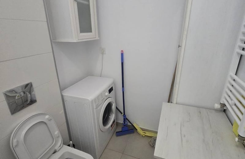 Long term rent 3 room apartment in Bucharest, 83 m², 6 sector