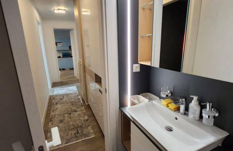 Spacious Apartment in Cloud 9 Residence with Promenada View, Bucharest