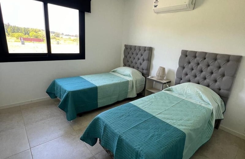 House for Rent in Sierra Los Padres with Patio and Heating