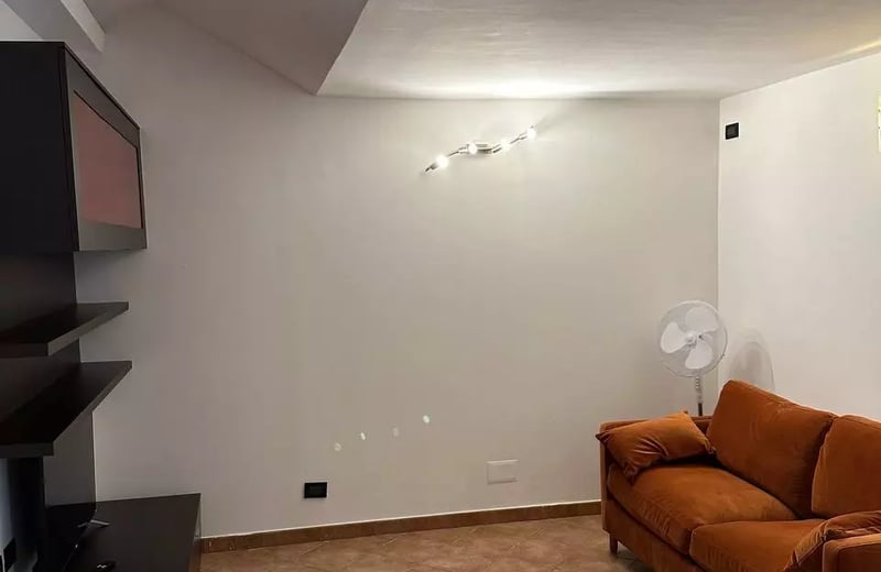 Rent 2-room Apartment, 50 m², Genoa, Castelletto Area