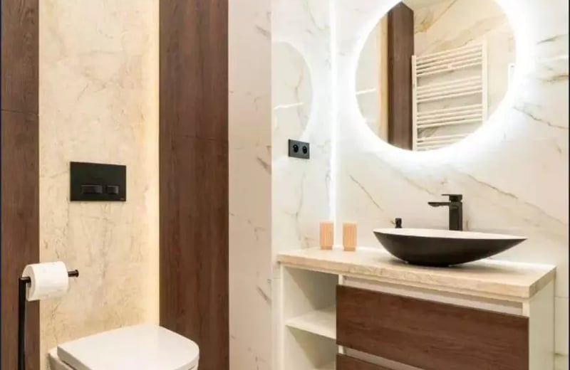 Spacious 3-bedroom apartment with a balcony on Jana Kazimierza Street, Wola, Warsaw