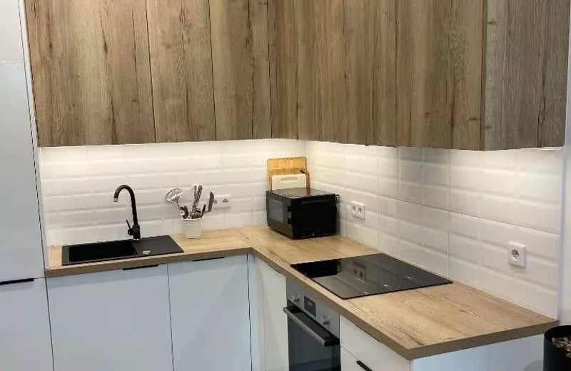 Long-Term Rental: 2-Room Apartment 53 m² with Balcony, Warsaw, Wola