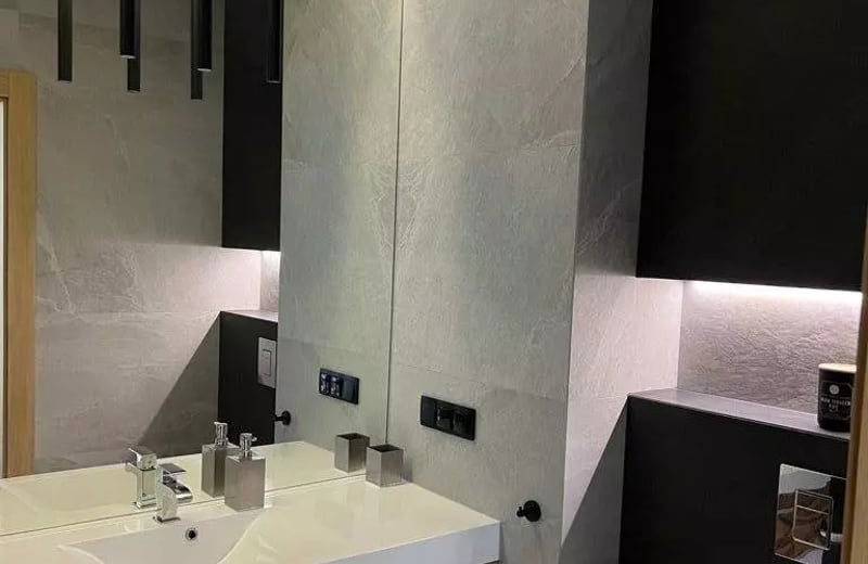 Long-Term Rental: 2-Room Apartment 44 m² with Balcony, Warsaw, Mokotów