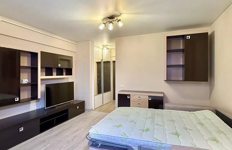 Studio Apartment for Rent in "Militari Residence" Complex, Bucharest