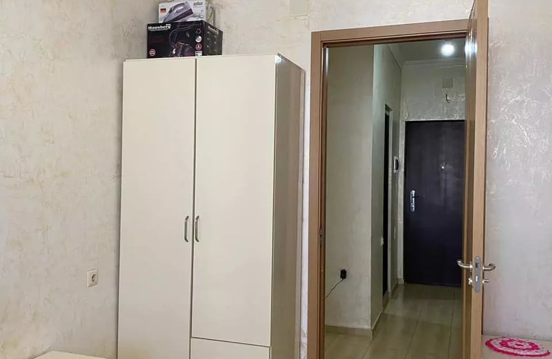 Long-term rental of a 2+1 apartment in Batumi on Kobaladze St. 8A