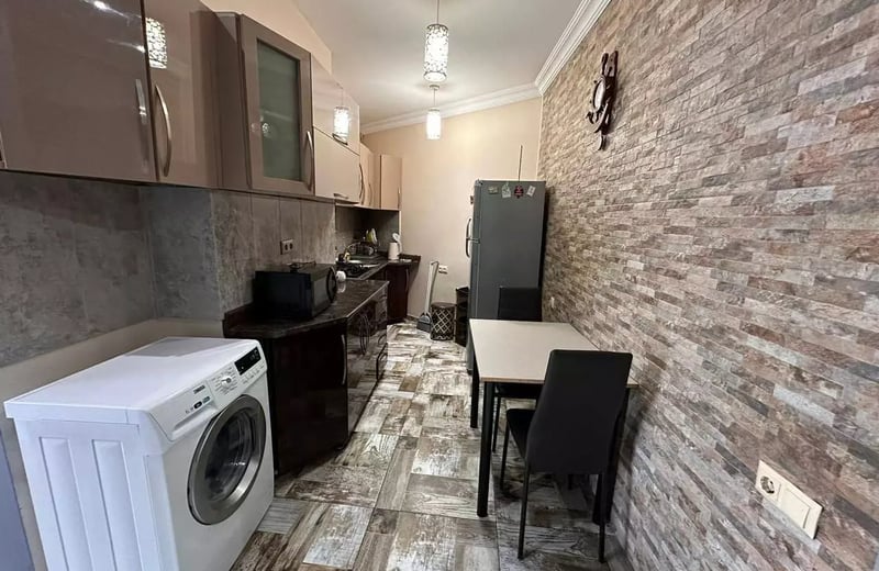 Long-term Rental of 2+1 Apartment on Chavchavadze St. 32, Batumi