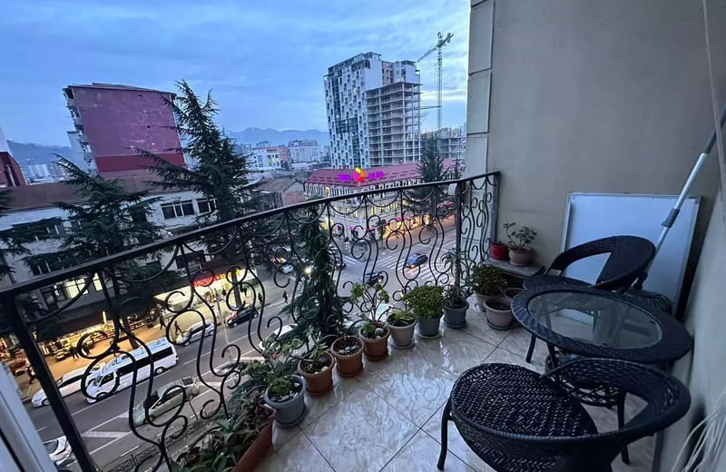 Long-term Rental of 2+1 Apartment on Chavchavadze St. 32, Batumi