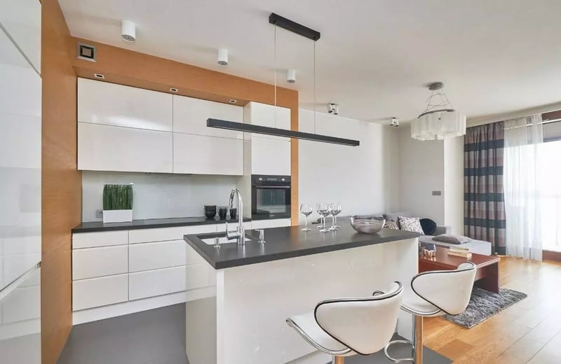 Long-term rental spacious 3-room apartment with balcony in Wola, Warsaw