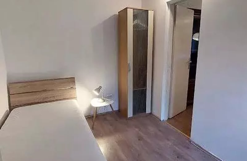 Alquiler a largo plazo de un apartamento de cuatro habitaciones en el centro de la ciudad, Belgrado