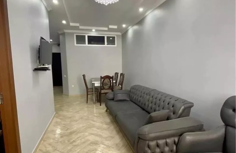 Español: Alquiler a largo plazo de apartamento 2+1, Batumi, Calle 2° Callejón Inasaridze 6