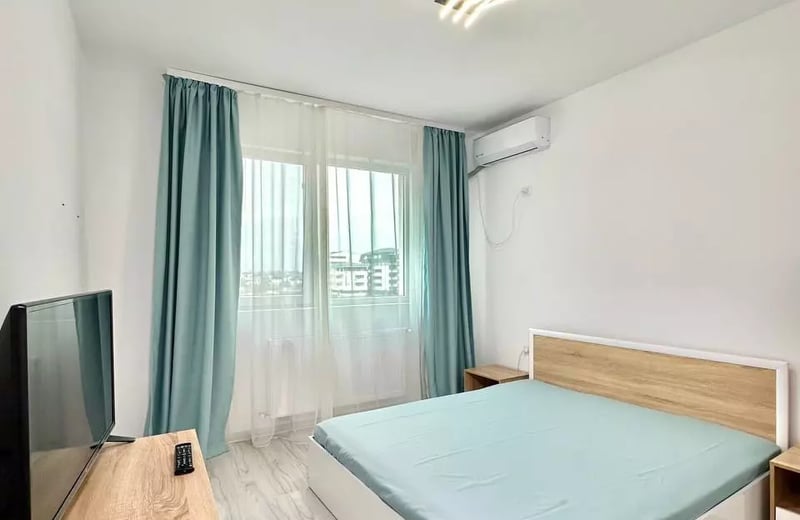 Long-term rental: One-bedroom apartment in "Militari Residence", Bucharest, 40 m²