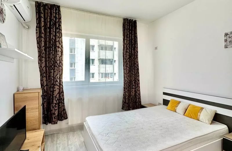 Long-term rental, Bucharest, Sector 6: one-room apartment in a new building