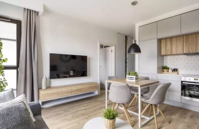 Long-term rental, Warsaw, Wolska St., Wola district: 2-room apartment with a balcony