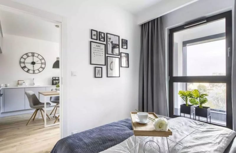 Long-term rental, Warsaw, Wolska St., Wola district: 2-room apartment with a balcony