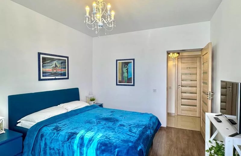 Long-term rental of a two-bedroom apartment in Bucharest, "Militari Residence" complex, Orhideelor 30А Street