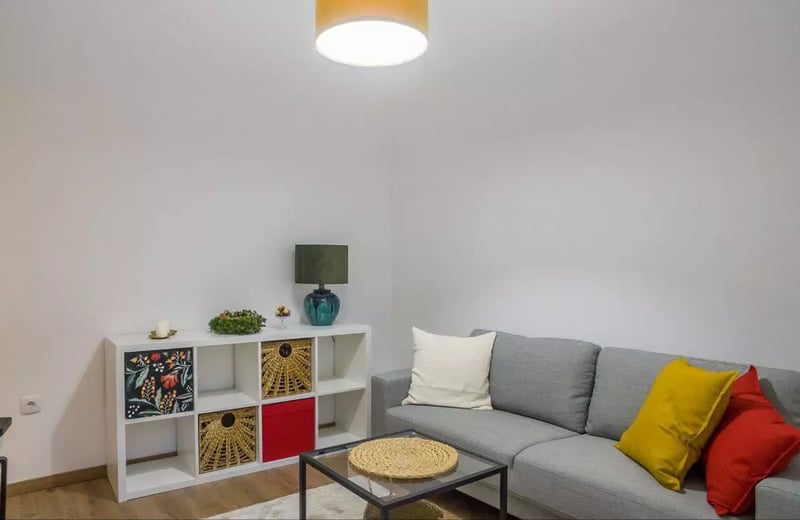 Long-term rental of a cozy two-bedroom apartment in the center of Vračar, Belgrade