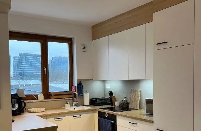 Long-term rental of a 3-rooms apartment in Warsaw, Wola district, ul. Karolkowa