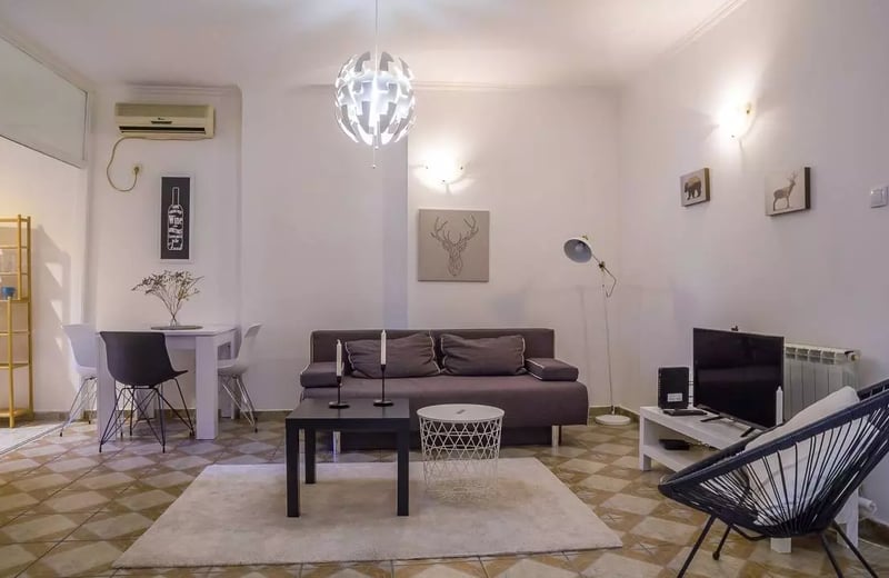 Долгосрочная аренда трехкомнатной квартиры в центре города, Белград