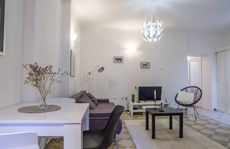 Долгосрочная аренда трехкомнатной квартиры в центре города, Белград