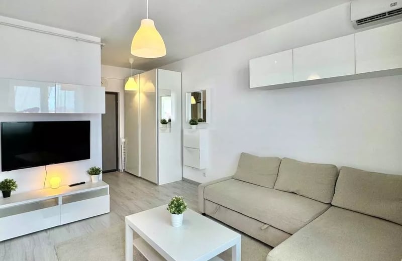 Long-term rental of a studio with a balcony in Bucharest, "Militari Residence" complex, Weiner Palada 49 Street