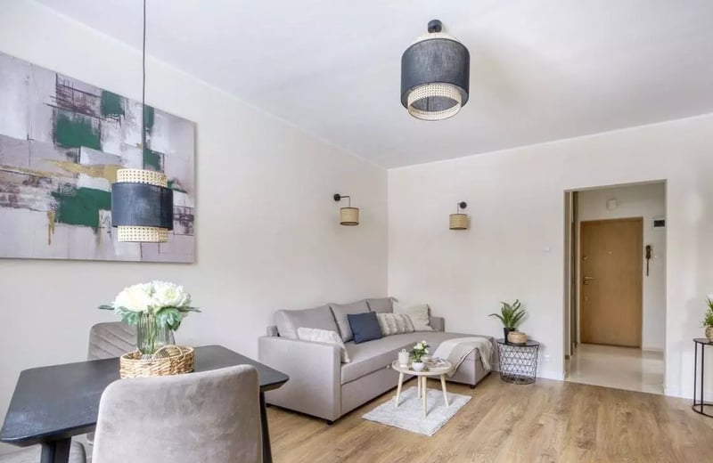 Alquiler a largo plazo de apartamento de 2 habitaciones en Varsovia, distrito Wola, calle Monte Cassino