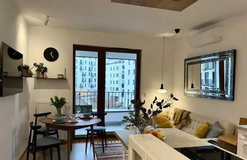 Long-term rental of a 3-rooms apartment 54 m2 in Warsaw, Wola district