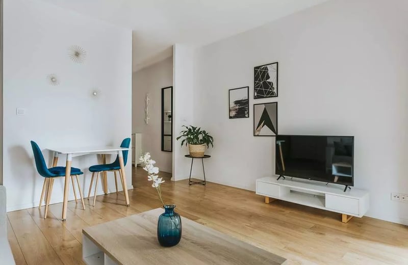 Long-term rental of a 2-rooms apartment in Wrocław, Poland, ul. Walońska