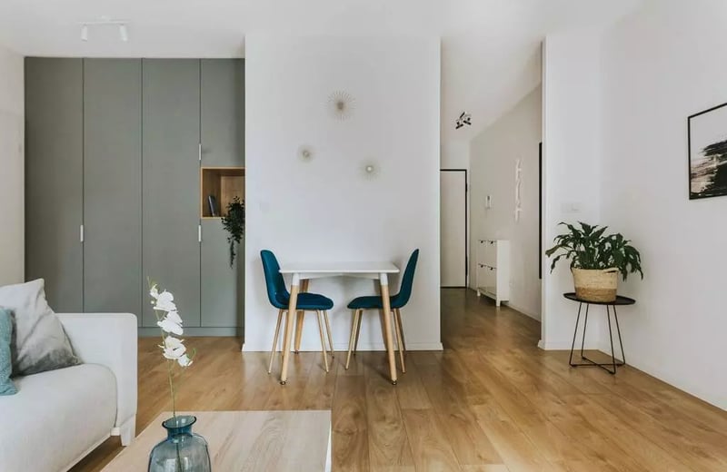 Long-term rental of a 2-rooms apartment in Wrocław, Poland, ul. Walońska