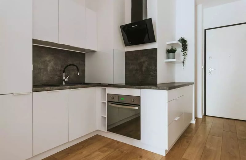 Long-term rental of a 2-rooms apartment in Wrocław, Poland, ul. Walońska