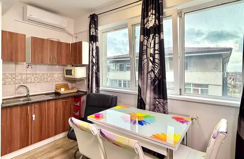 Alquiler a largo plazo de estudio de 1 habitación en Bucarest, complejo "Militari Residence", Rumanía