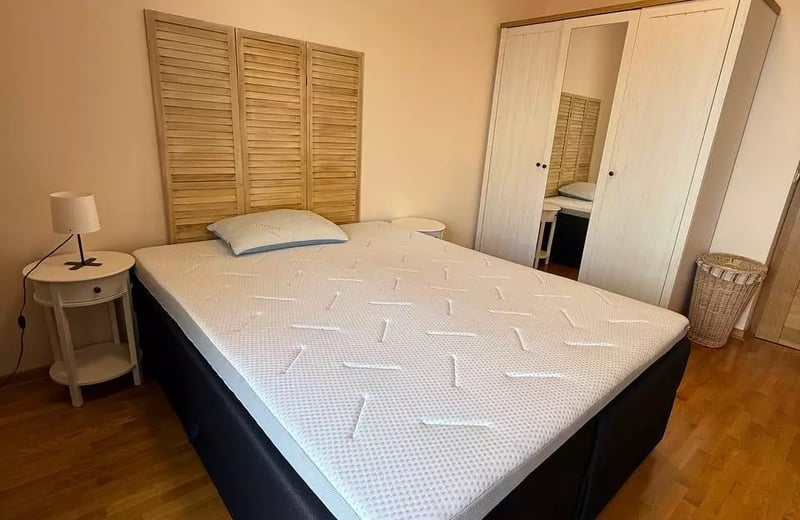 Long-term rental of a 2-rooms apartment in Belgrade, city center, Serbia