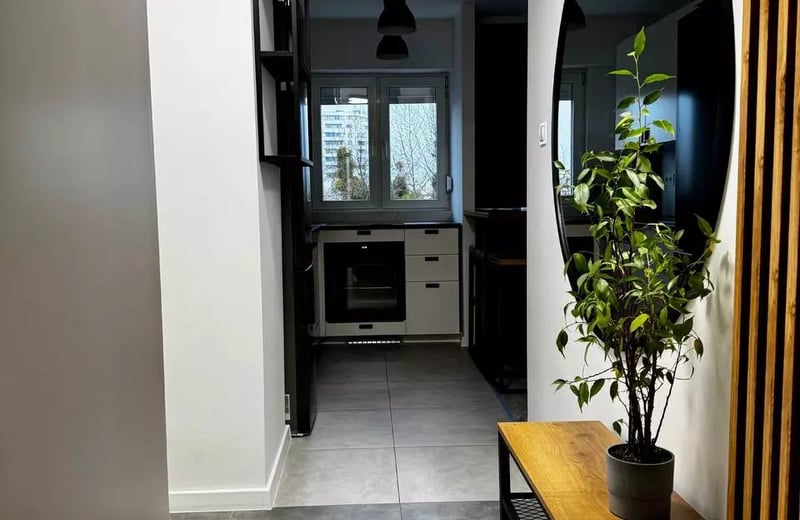 Long-term rental 42 m² apartment with 2 rooms and a balcony in Żoliborz, Warsaw