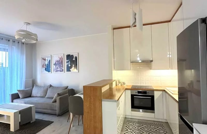 Long-term rental 51 m² apartment with 3 rooms, a balcony, and parking in Bemowo, Warsaw