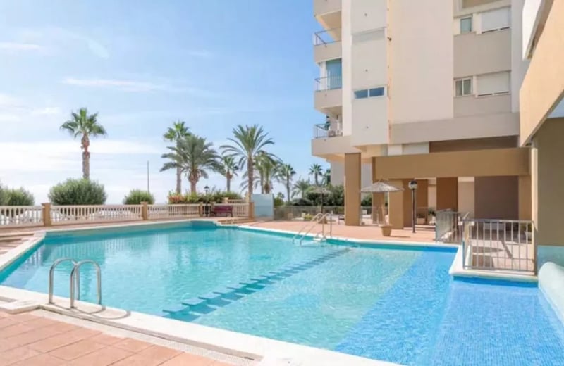 Long-term rental, beachfront apartment with sea view, El Campello, Spain