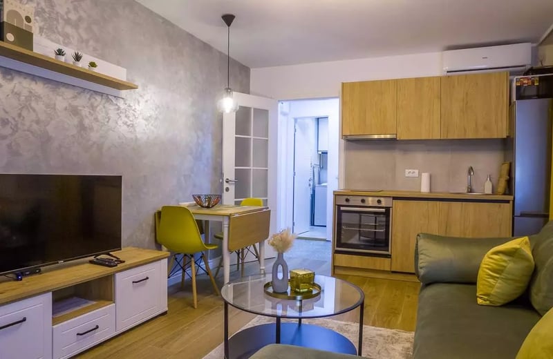 Alquiler a largo plazo, acogedor apartamento de dos habitaciones en Nuevo Belgrado