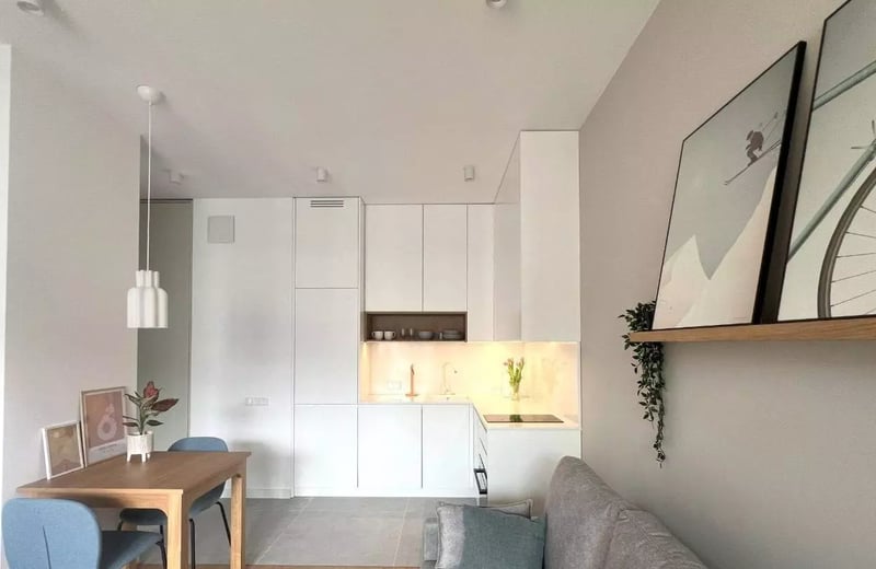 Alquiler a largo plazo: apartamento de 2 habitaciones en Wola, Varsovia, Polonia