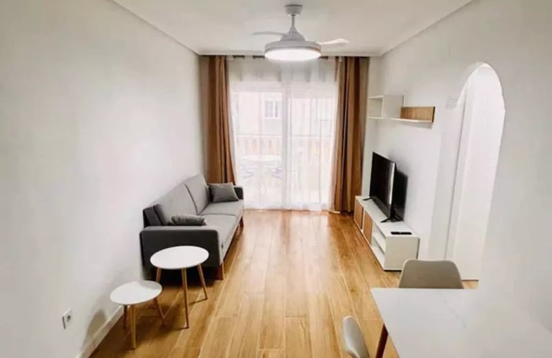 Long-term rental in Torrevieja (Alicante), 2 minutes from Los Locos beach